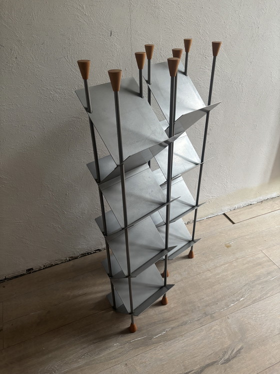 Set di due scaffali display/CD Lourens Fisher – Colonne, Metal, Wood (photo 2 of 5)