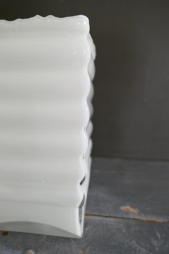 Image 1 of Vase Vintage en verre séparé blanc