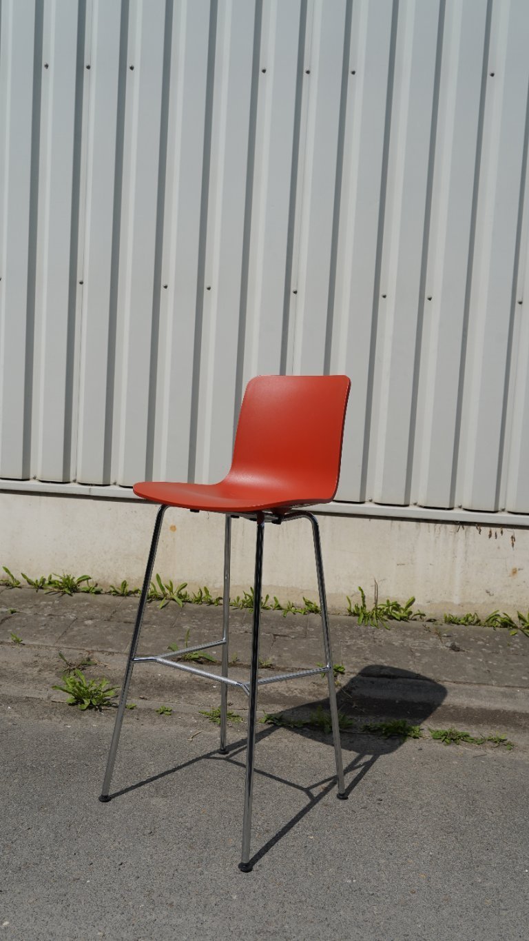 Vitra HAL RE Orange High chair with metallic legs - Jasper Vitra HAL RE Orange High chair with metallic legs - Jasper