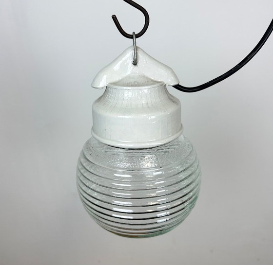 Image 1 of Vintage witte porseleinen hanglamp met geribbeld glas, jaren 70
