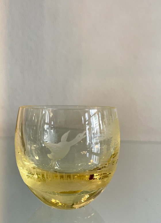 Image 1 of Decanter Moser in 6 bicchierini da shot in cristallo giallo soffiato a bocca, tagliati a mano