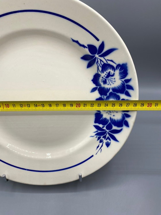 Grande piatto antico in maiolica, con decorazioni floreali blu cobalto. – Oggetti decorativi (photo 3 of 3)
