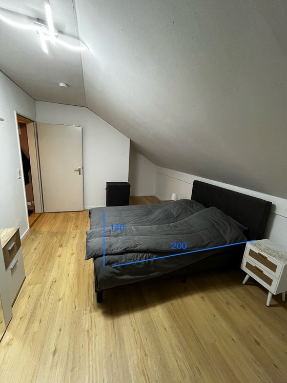 Image 1 of Lit 140 x 200 cm