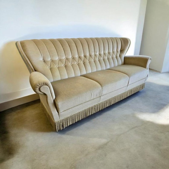 Image 1 of Poltrona/divano vintage beige con frange. SPEDIZIONE GRATUITA