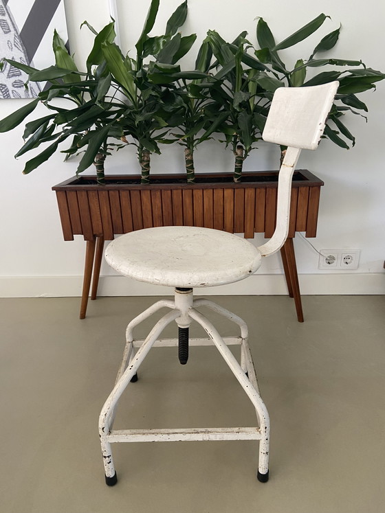 Image 1 of tabouret pivotant vintage en acier industriel