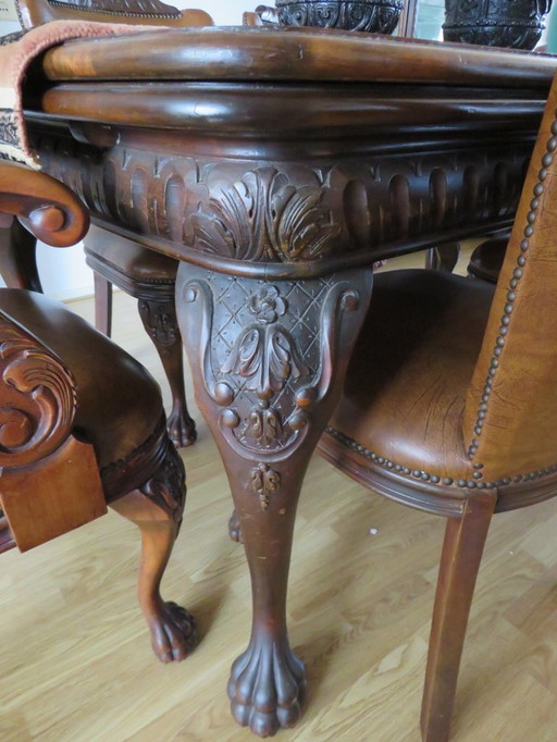 Eettafel uitschuifbaar notenhout met 6 stoelen