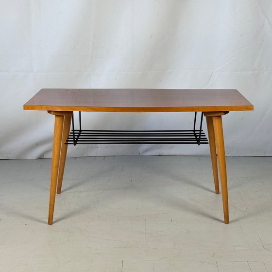 Image 1 of Tsjecho-Slowaakse salontafel met stalen krantenhouder, 1960