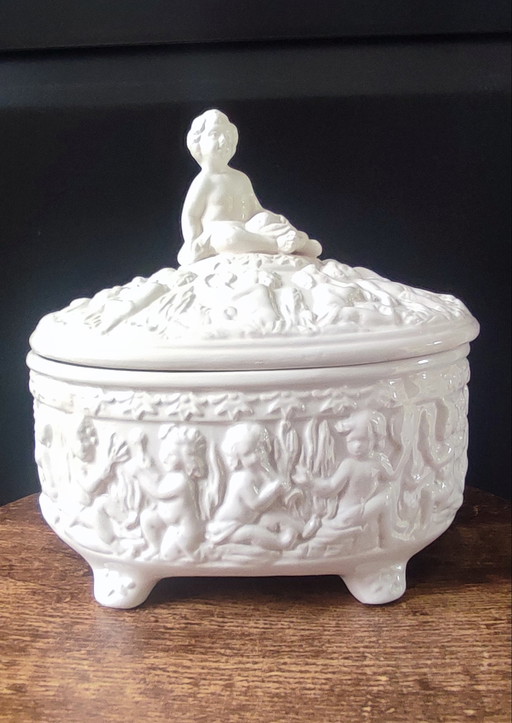 Bonbonnière Bassano , white Italian majolica