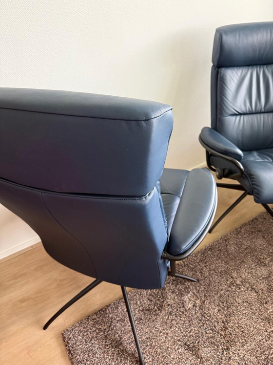 2x Adjustable recliner chairs – Stressless, Leather, Metal (photo 5 of 5)