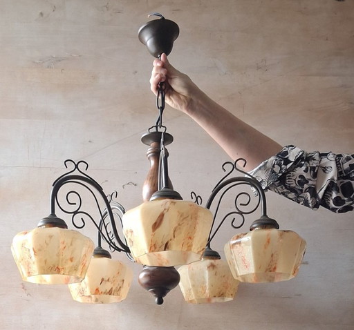 Lámpara de araña Art Déco con pantallas de cristal de uranio