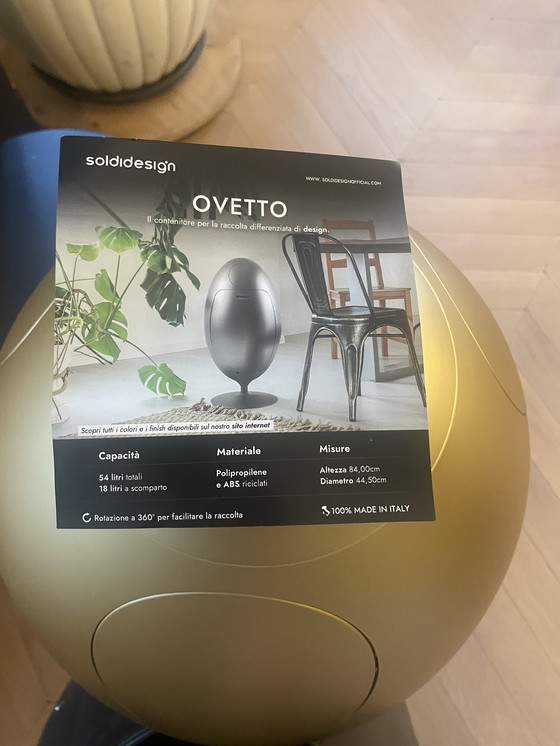 Image 1 of Contenitore in metallo dorato Ovetto