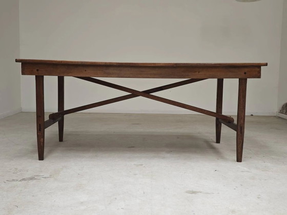 Tavolo pieghevole da officina vintage in rovere con piano nero patinato a mano. – Tavoli da pranzo (photo 3 of 37)