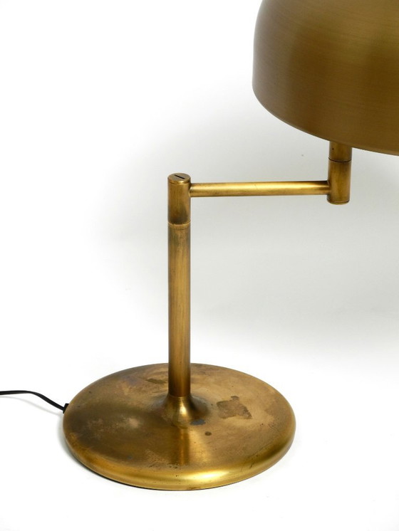 Image 1 of Straordinaria lampada da tavolo XXL in ottone di Staff del 1960 con snodo girevole