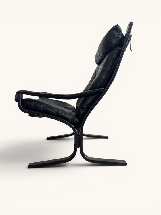 Fauteuil « Siesta » d'Ingmar Relling, 1965, en cuir noir – Leather, Wood (photo 3 of 5)