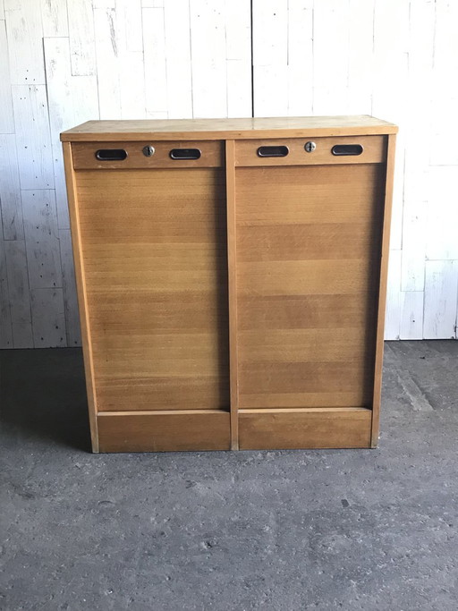 Armoire industrielle en chêne du milieu du siècle, années 1950