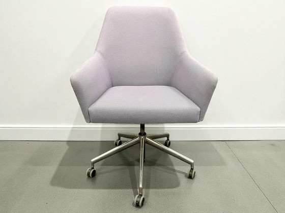 Image 1 of Arco Sketch Konferenzstuhl – Hellviolett – In sehr gutem Zustand