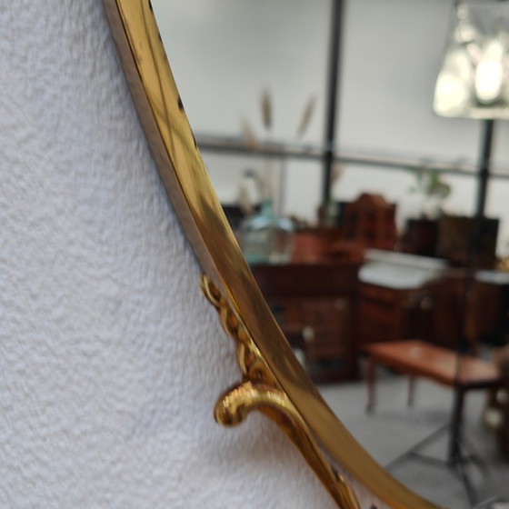 Image 1 of Vintage Goudkleurige Ovale spiegel kuifspiegel schouwspiegel. Koper 