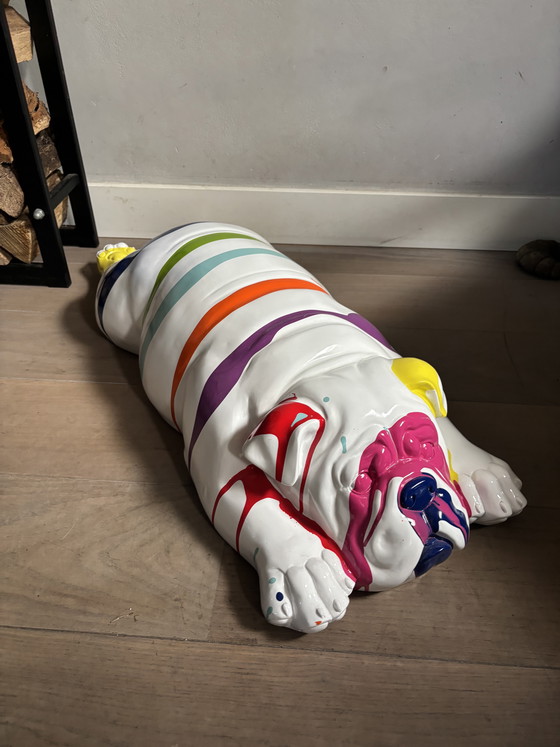 Image 1 of Statue de bouledogue anglais en résine multicolore couchée, 90 cm
