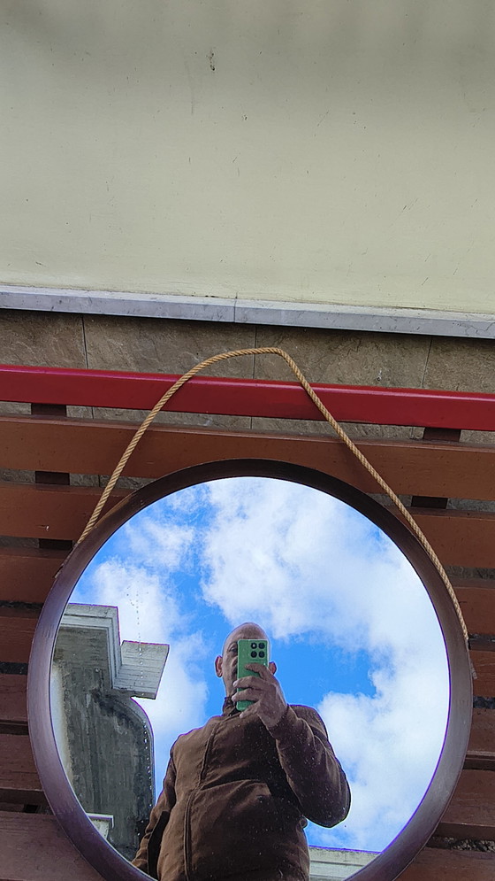 Image 1 of Runder Teakholzspiegel aus den 1960er Jahren im skandinavischen Stil