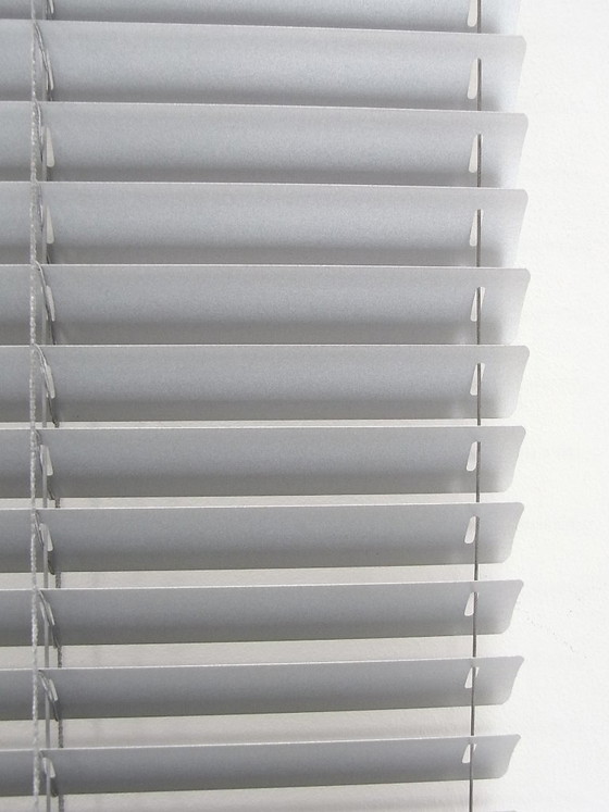 Horizontal blinds Silent Gliss Mod. 8110, original packaging, 3 pieces available – Room screens, Aluminium (photo 6 of 17)
