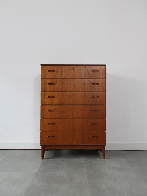 Vintage Danish chest of drawers in teak