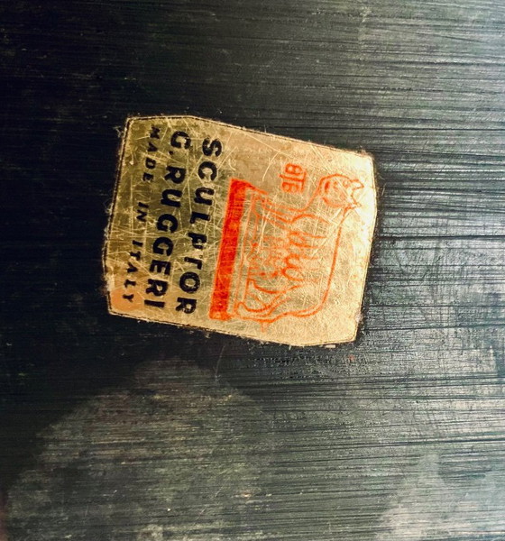 Image 1 of Escultura italiana "Pieta" de Gino Ruggeri sobre mármol.