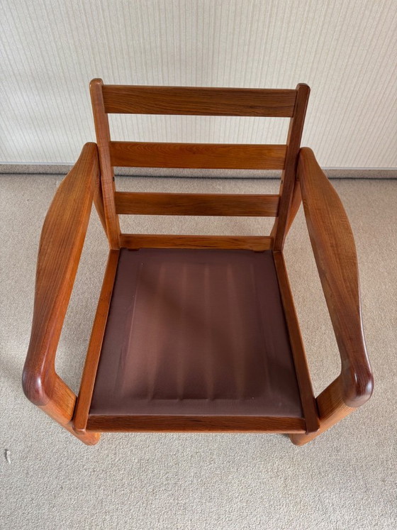 Image 1 of Deense houten fauteuil uit de jaren 60 zonder kussen