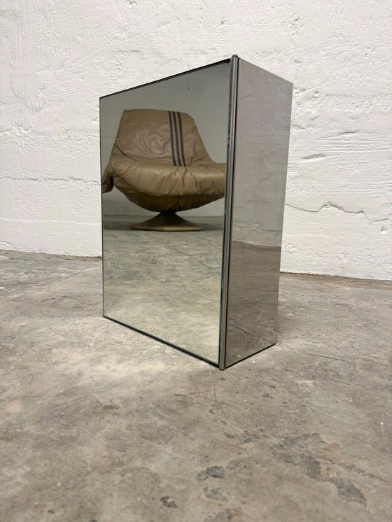 Image 1 of Medizinschrank