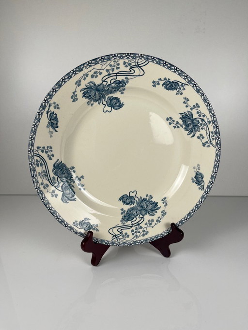 Large round blue "Royat" dish, U&C Sarreguemines, 1879 - 1918.