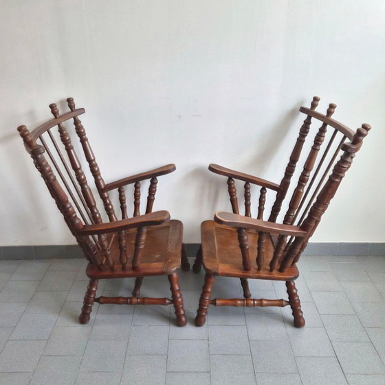 Image 1 of PAAR VINTAGE BRUTALISTISCHE EIKEN FAUTEUILS UIT DE JAREN 70 MET SPOELEN UIT DE JAREN 70