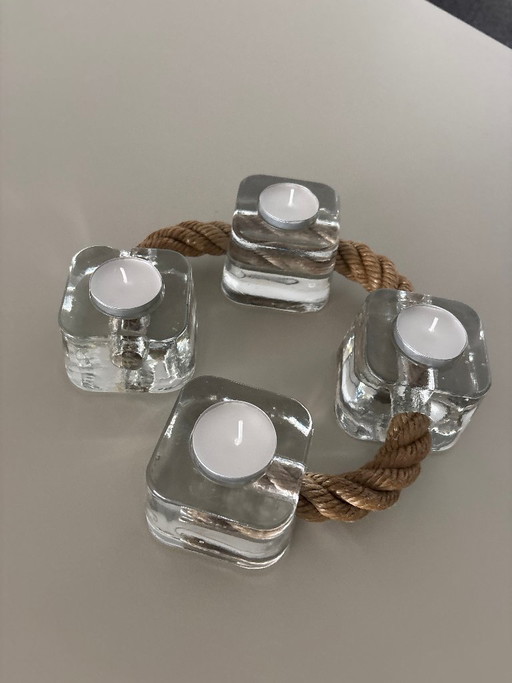 Raro portavelas alemán brutalista de cristal y cuerda para velas pequeñas | Centro de mesa de 4 luces – kandelaars en kaarsen