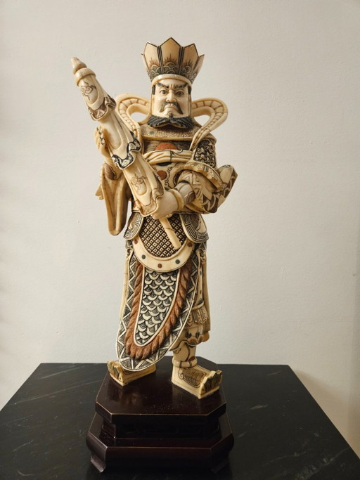 Beeld van Chinese Mo Li Hong Heavenly King, polychroom en scrimshaw gedecoreerd, met houten kern, eerste helft 20e eeuw