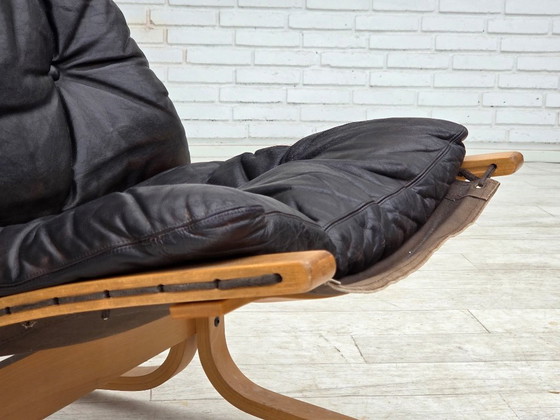 Image 1 of Années 1970, design norvégien d'Ingmar Relling, modèle de fauteuil lounge « Siesta ».