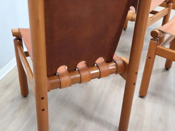 Image 1 of Juego de 4 sillas Ilmari Tapiovaara para La Permanente, de nogal y cuero, de la década de 1960.