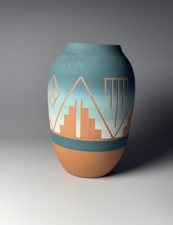 Image 1 of Vintage Native American Sioux Pottery Vase | Handcrafted Terracotta Art