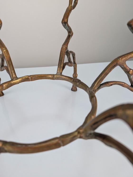 Image 1 of Table basse en faux bambou bronze à motif zigzag, style Hollywood Regency, années 1960