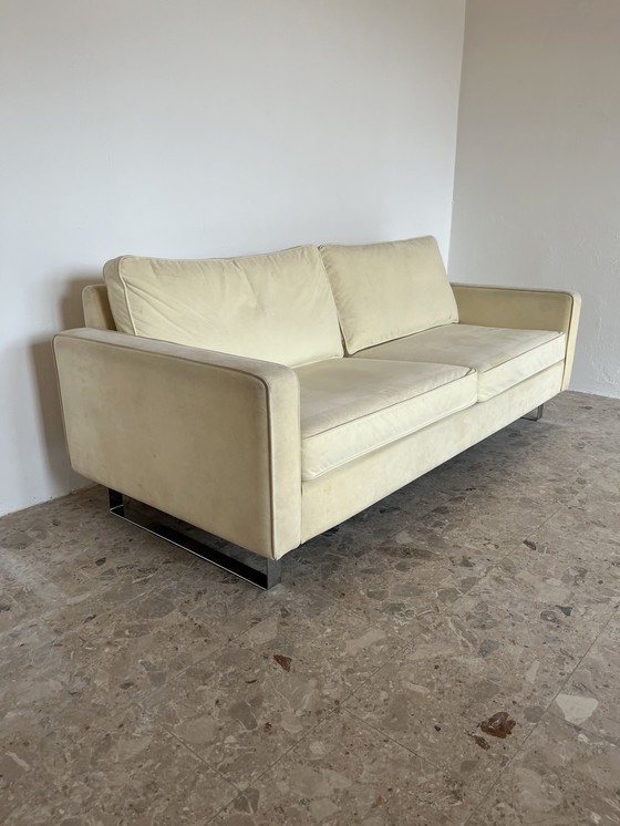 Image 1 of Canapé intemporel COR Conseta