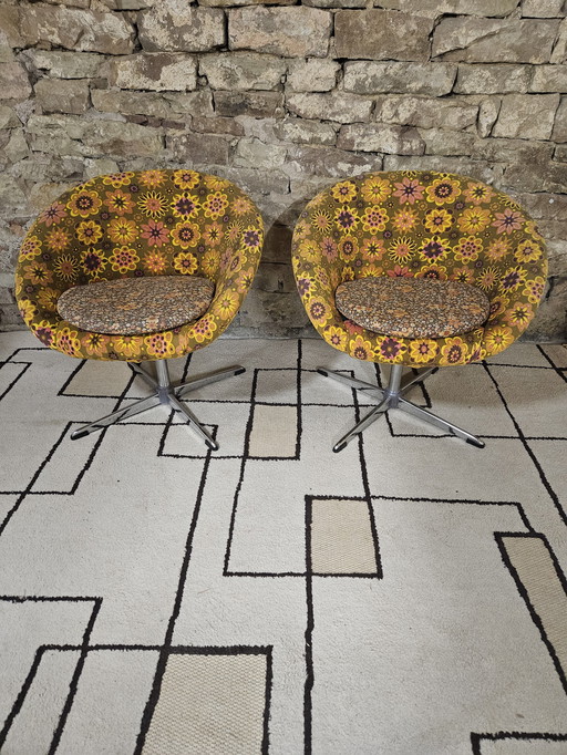 Pair of 1970s polystyrene coktail shells
