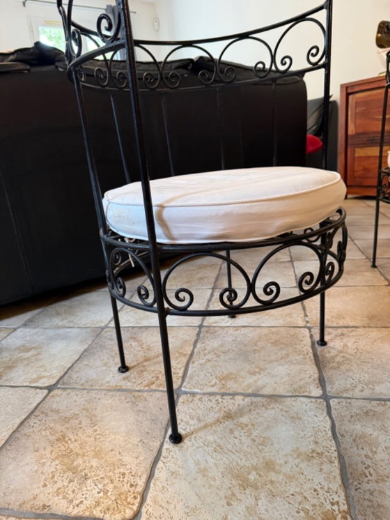 Image 1 of Tavolino da caffè in stile orientale con poltrone