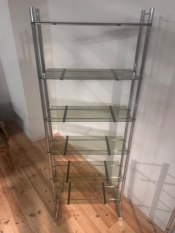 Image 1 of Scaffale anni Settanta in cromo con vetro fumé