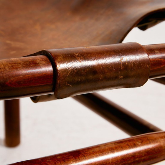 Image 1 of Poltrona e pouf in pelle di vitello ungherese, set da 2