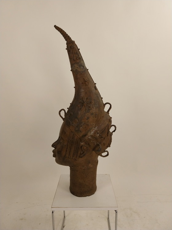 Image 1 of 1 statua africana in bronzo, Benin (Nigeria), alta 82 cm.
