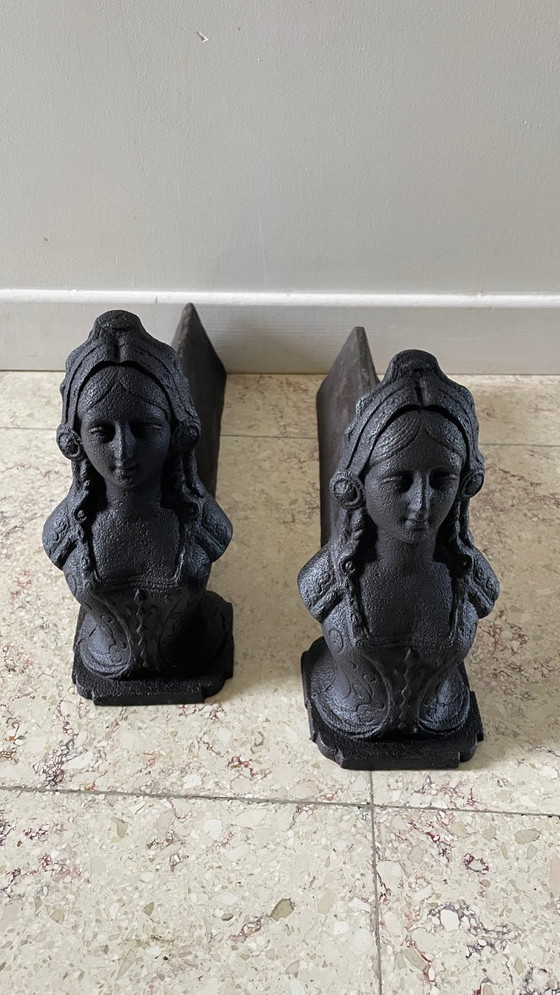 Image 1 of Perros de bomberos de hierro fundido antiguos para apartamentos