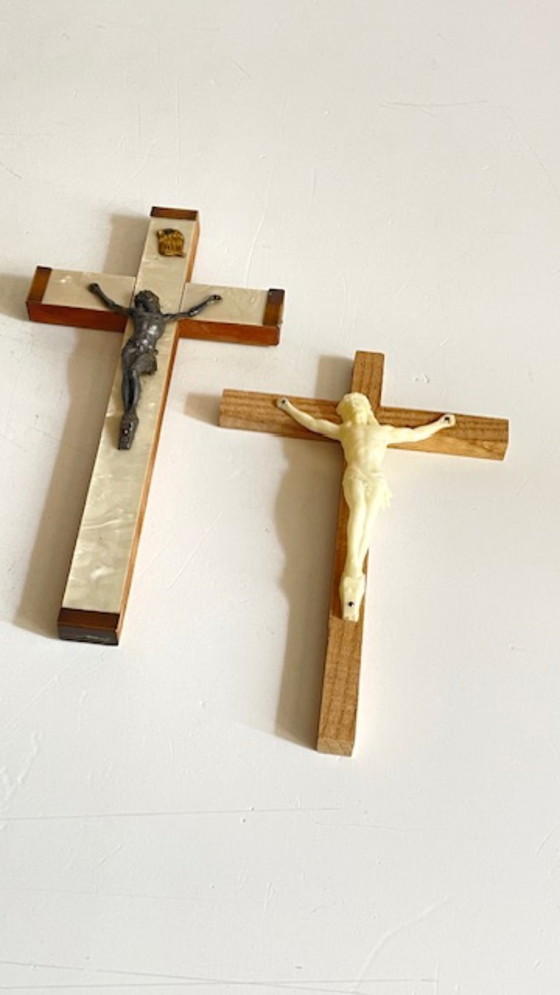 Paire Crucifix Vintage – Décorations murales, Plastic, Metal (photo 17 of 17)