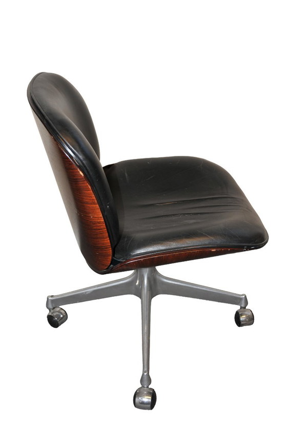 4 Sedie da ufficio girevoli nere in pelle e legno, MIM, Nero, Mid Century Modern (foto 5 di 5)