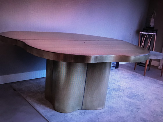 Image 1 of Tavolo organico completamente rivestito in ottone