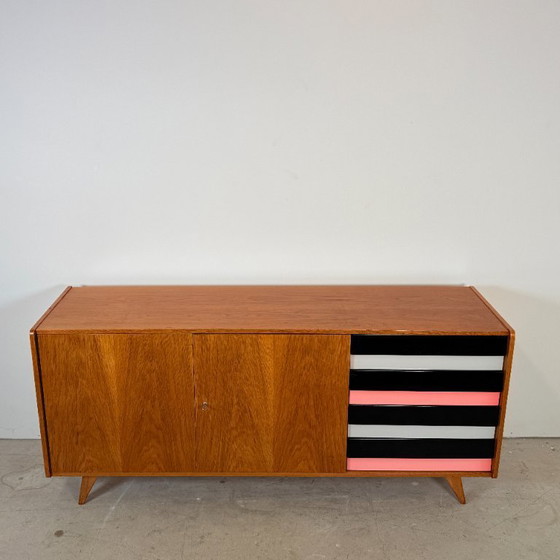 Image 1 of U460 sideboard met gekleurde lades, Jiří Jiroutek