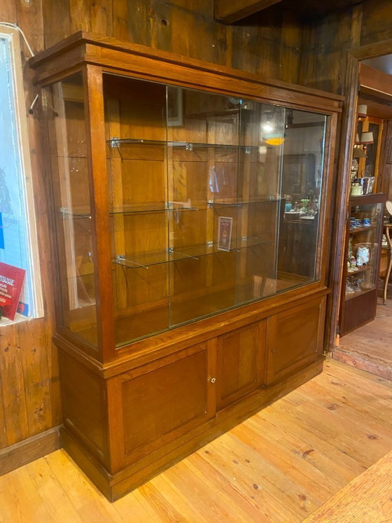 Image 1 of Escaparate de una tienda de la década de 1930.