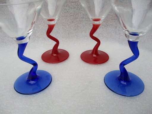 Zickzack-Martini-Cocktailgläser, Vintage, von Libby Watusi, zweifarbig.