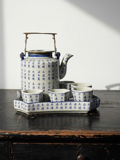 Servizio da tè cinese vintage in stile Qing con porcellana decorata con calligrafia "Epitaph".